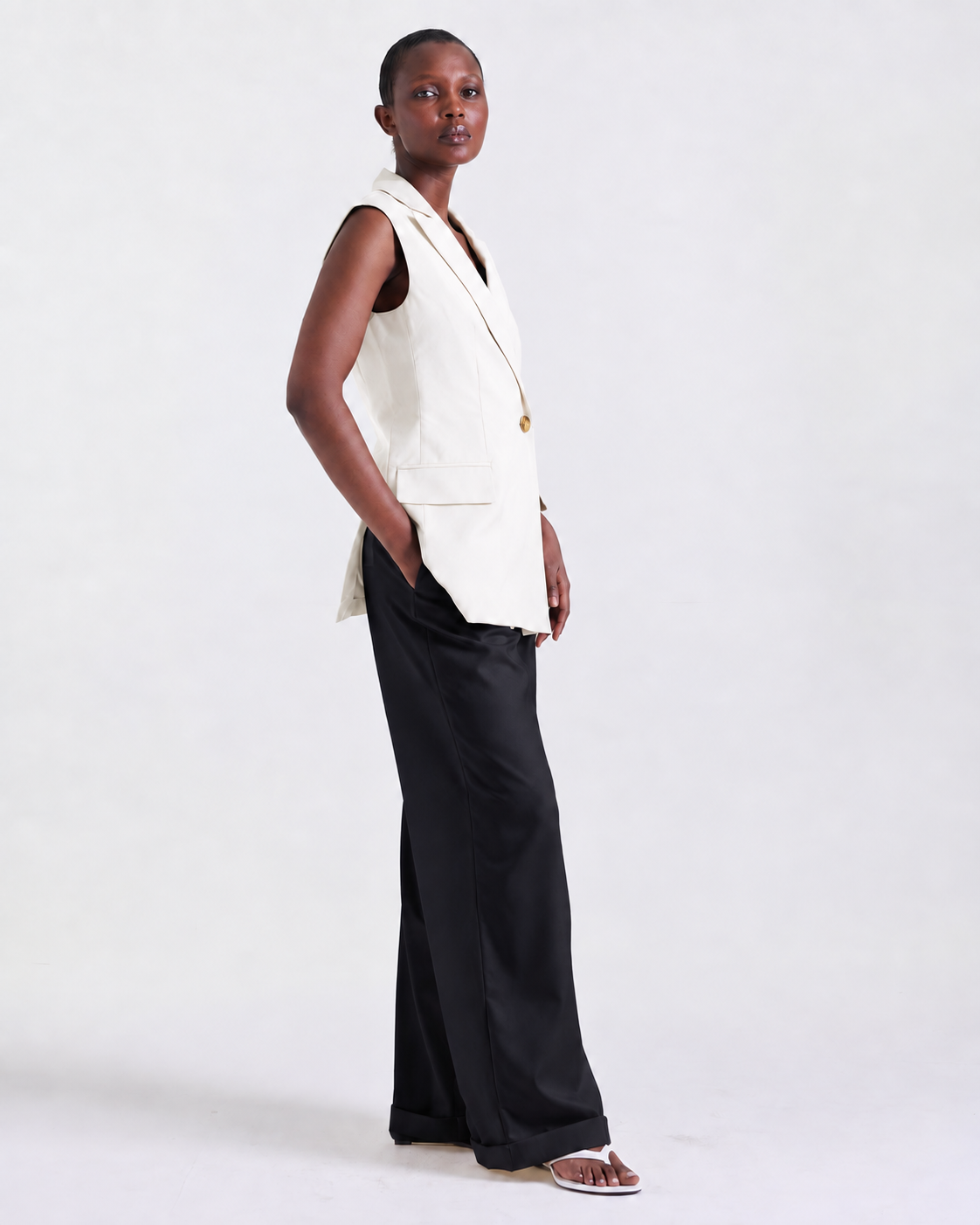 Alexandra Sleeveless Jacket in Off White, single-button closure (gold or silver depending on color), Work edit, Deméa Paris