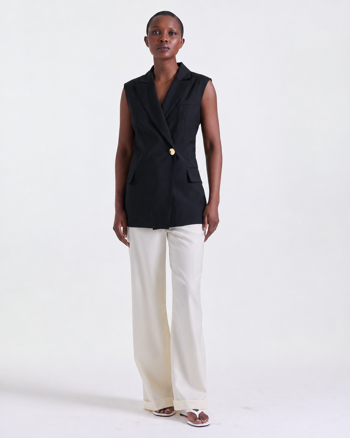 Alexandra Sleeveless Jacket in Black, fitted silhouette, Work edit, Deméa Paris