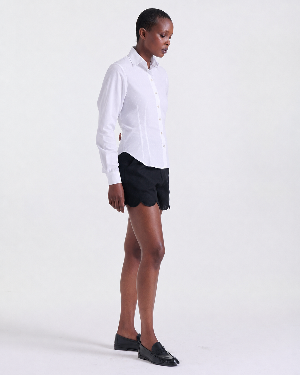 Alia Fitted Shirt in White, mother-of-pearl button closure, Work edit, Deméa Paris