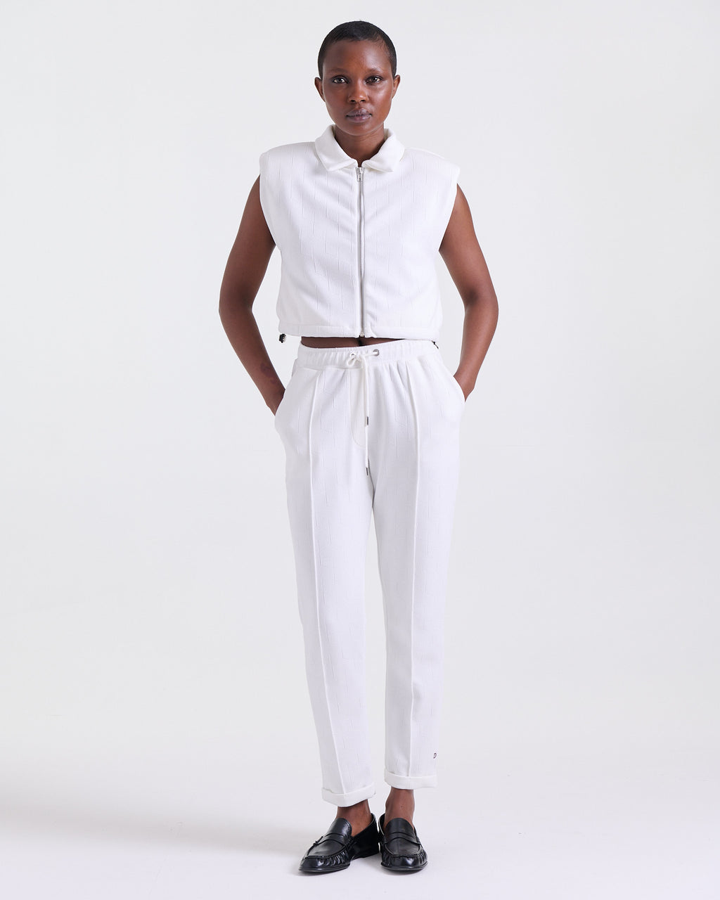 Alice Pants in White, ankle-length silhouette, Boarding Call edit, Deméa Paris