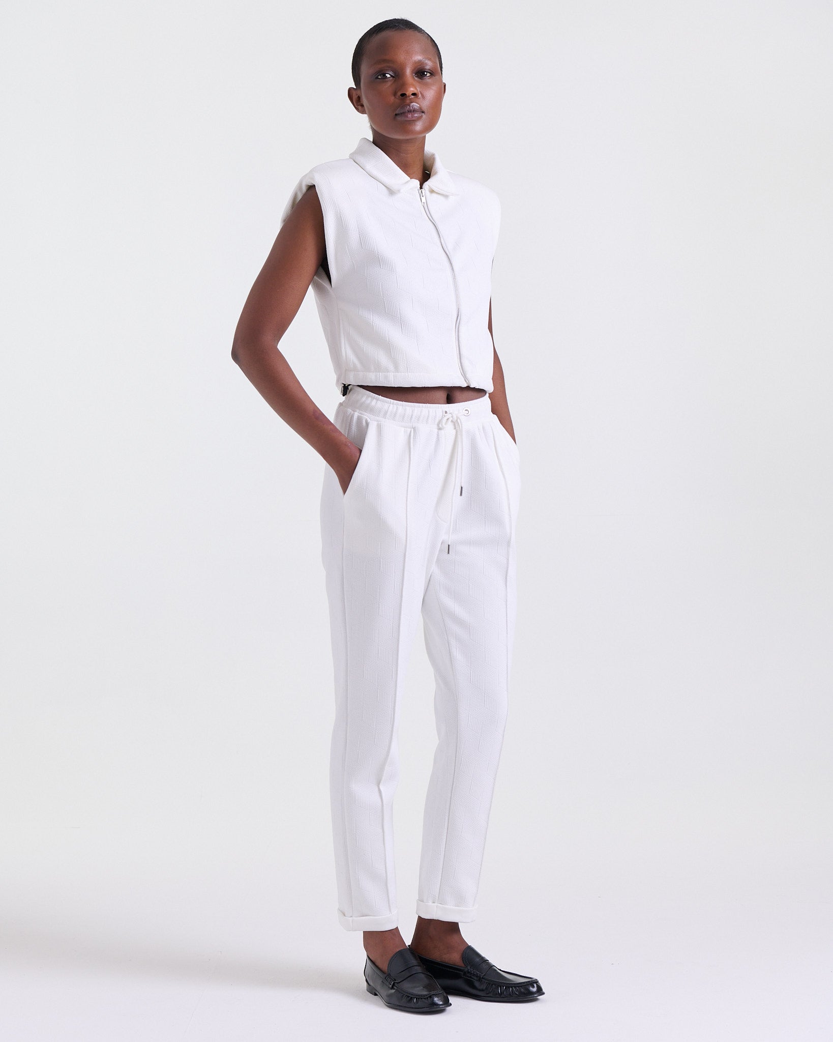 Alice Pants in White, elasticated waistband, Boarding Call edit, Deméa Paris