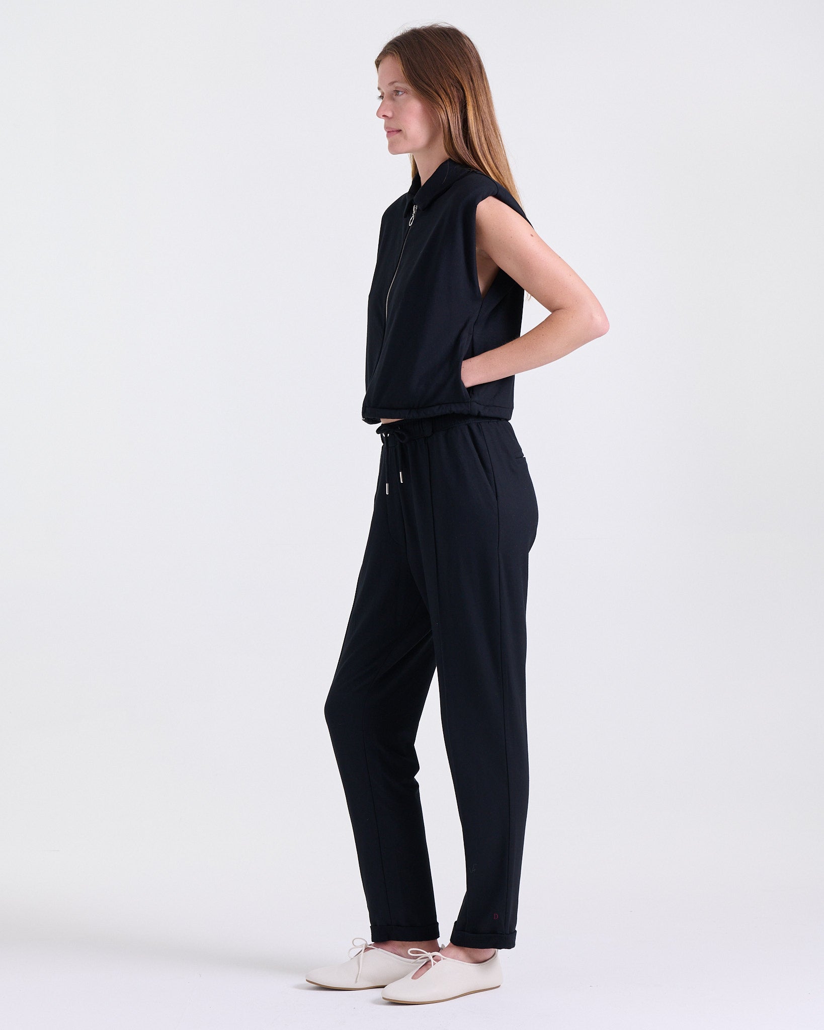 Alice Pants in Black, front darts, Boarding Call edit, Deméa Paris