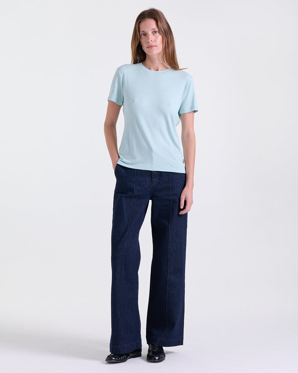 Alina Fitted T-shirt in Baby Blue, fitted silhouette, Boarding Call edit, Deméa Paris