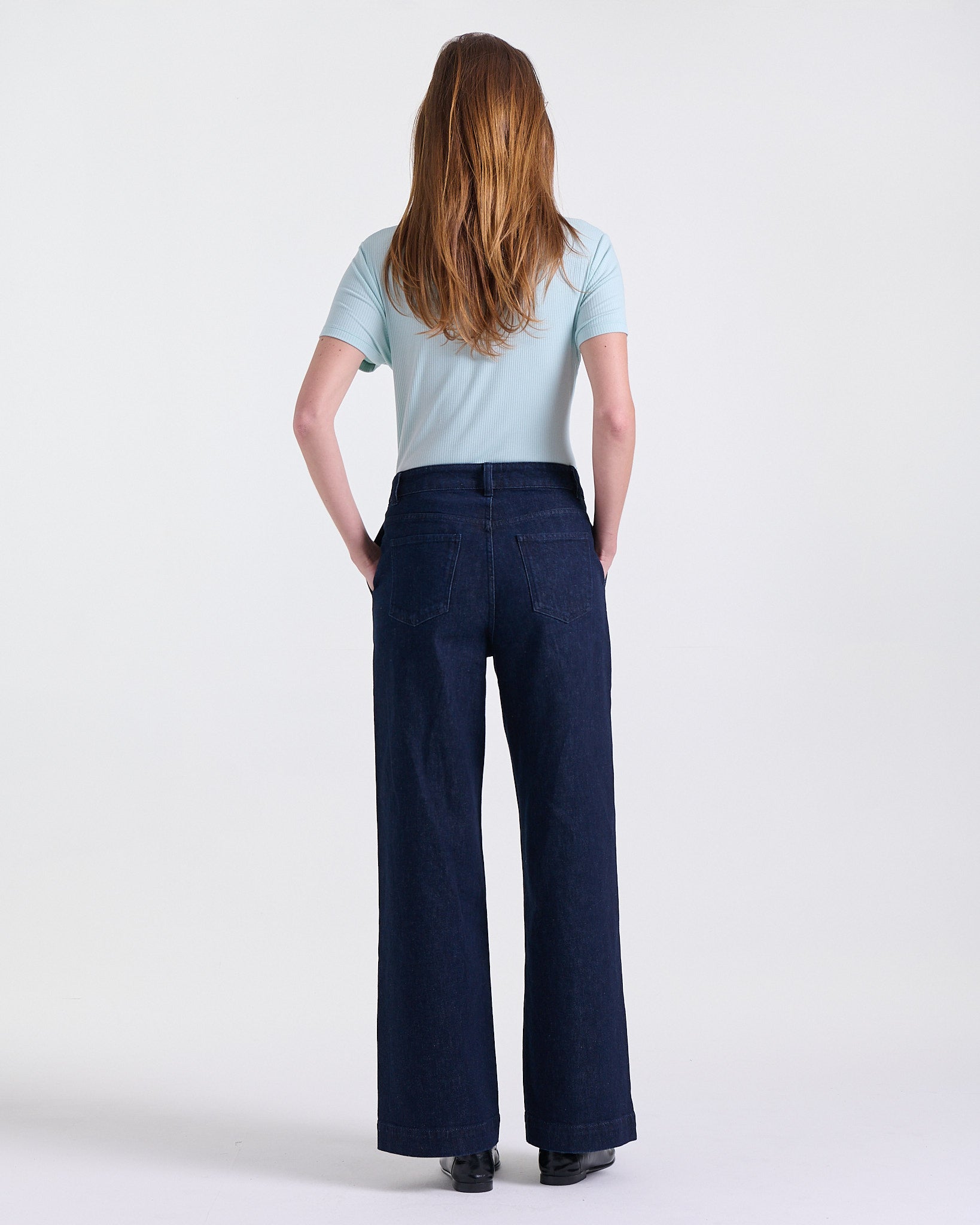 Avery Wide Jeans in Indigo, wide-leg silhouette, Casual Chic edit, Deméa Paris