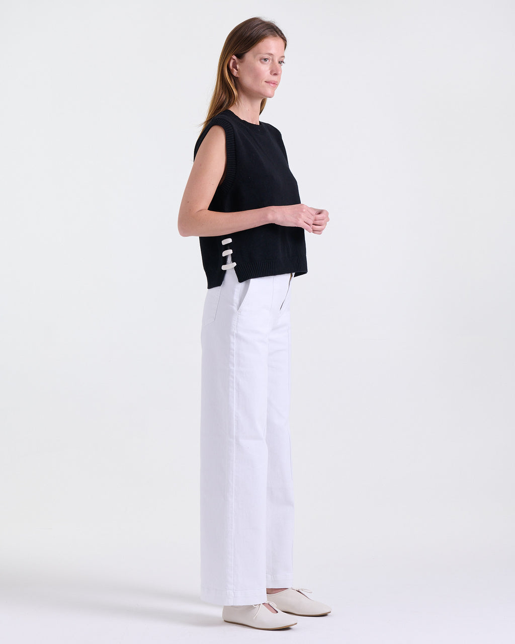 Amandine Sleeveless Knitwear in Black, ribbed neckline and hem, Work and Casual Chic edits, Deméa Paris