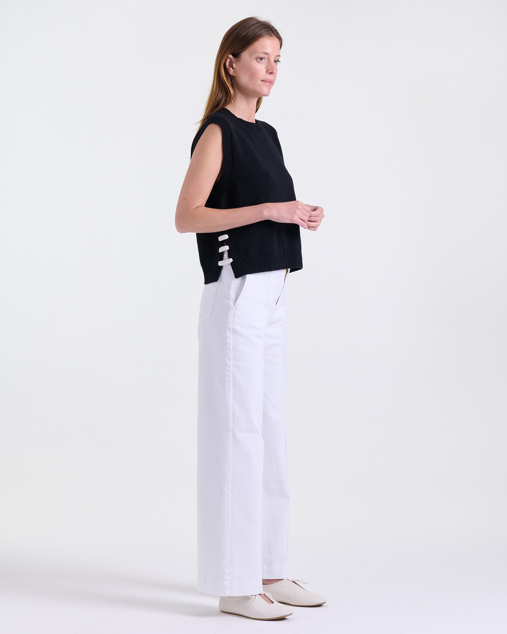 Amandine Sleeveless Knitwear in Black, ribbed neckline and hem, Work and Casual Chic edits, Deméa Paris