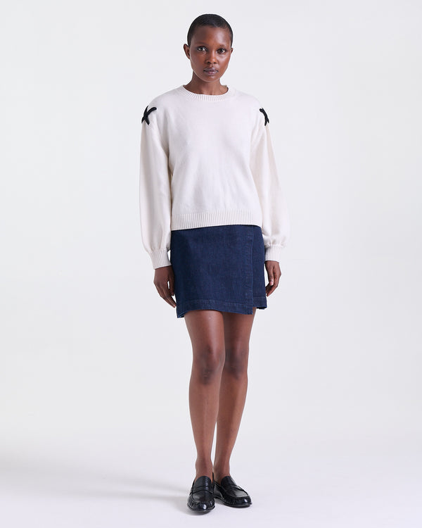 Aman Sweater in Off White, relaxed, slightly cropped fit, Work edit, Deméa Paris
