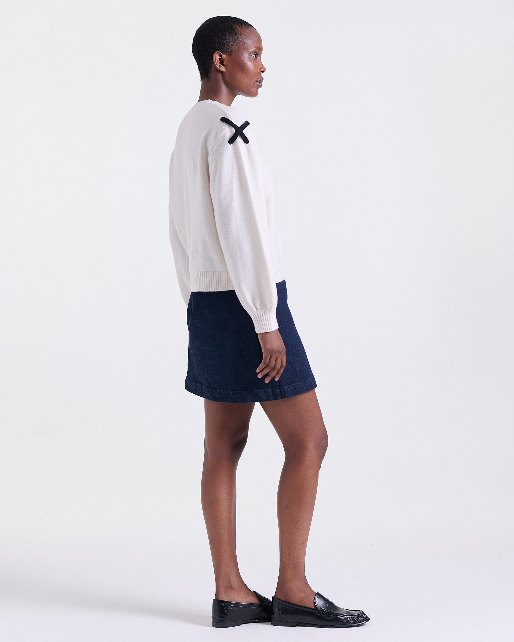 Aman Sweater in Off White, ribbed neckline, cuffs and hem, Work edit, Deméa Paris