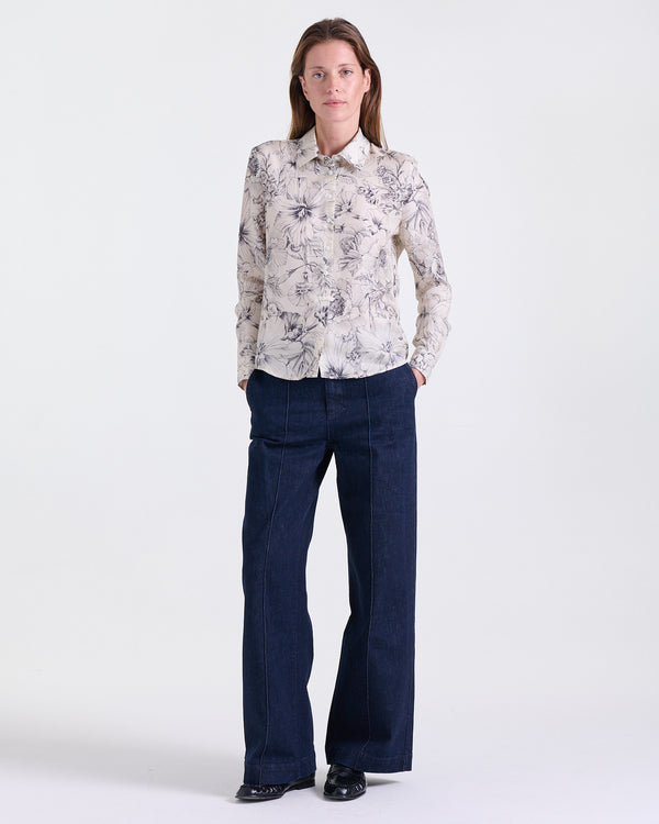 Amelia Blouse in White, tailored silhouette, Work edit, Deméa Paris