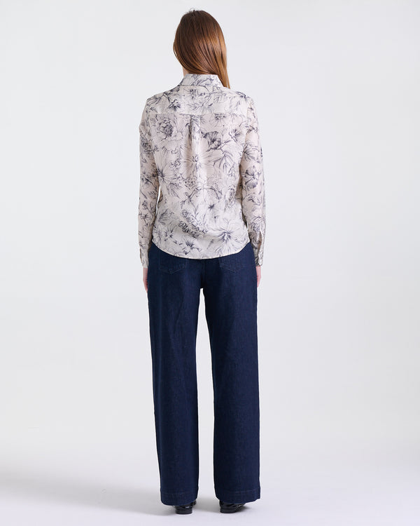 Amelia Blouse in White, classic collar, Work edit, Deméa Paris
