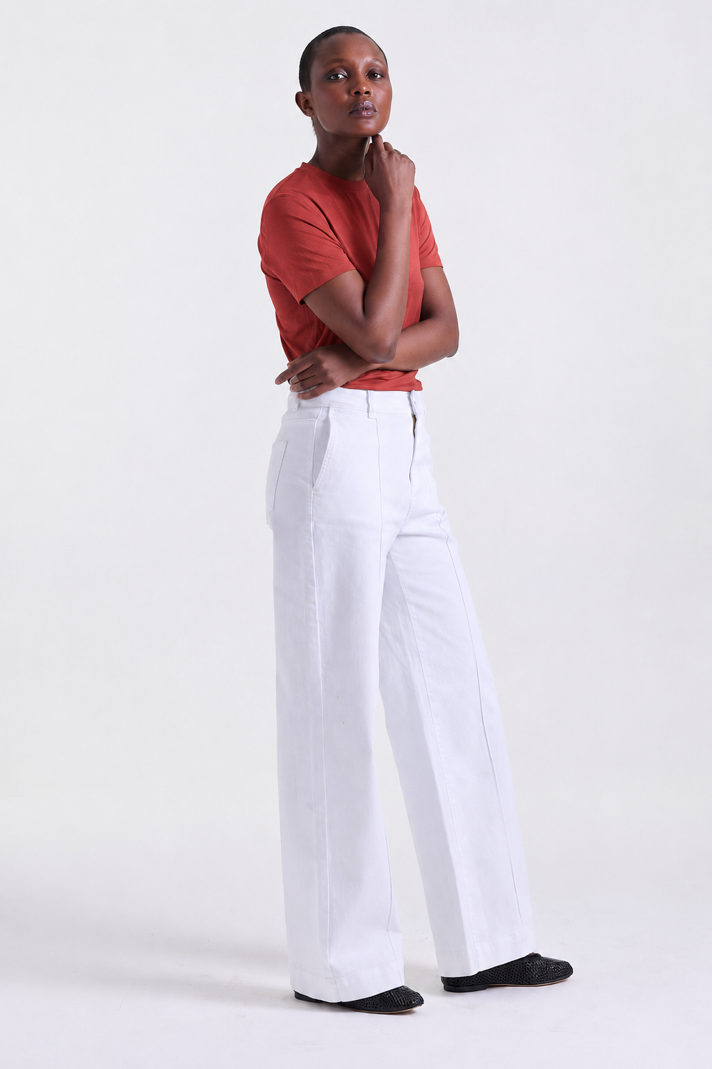 Amira T-shirt in Terracotta, straight, relaxed fit, Boarding Call edit, Deméa Paris
