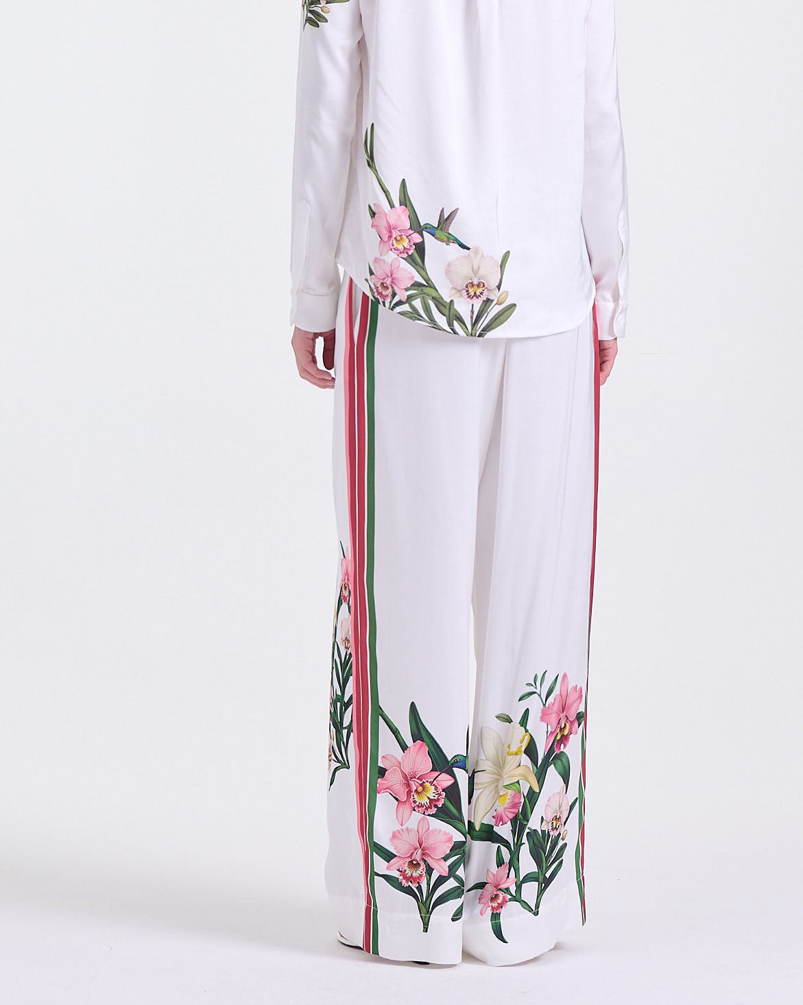 Andia Flowy Pants in White, contrasting side stripes, Resort Escape edit, Deméa Paris