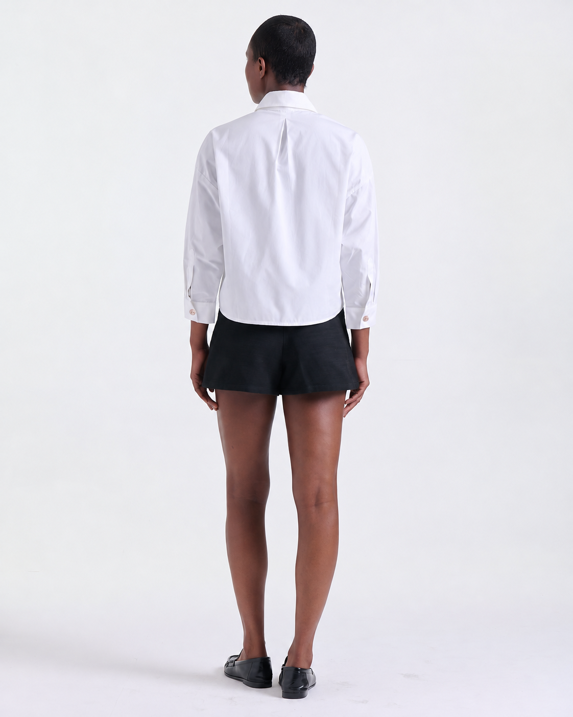 Aria Cropped Shirt in White, classic collar, Resort Escape edit, Deméa Paris