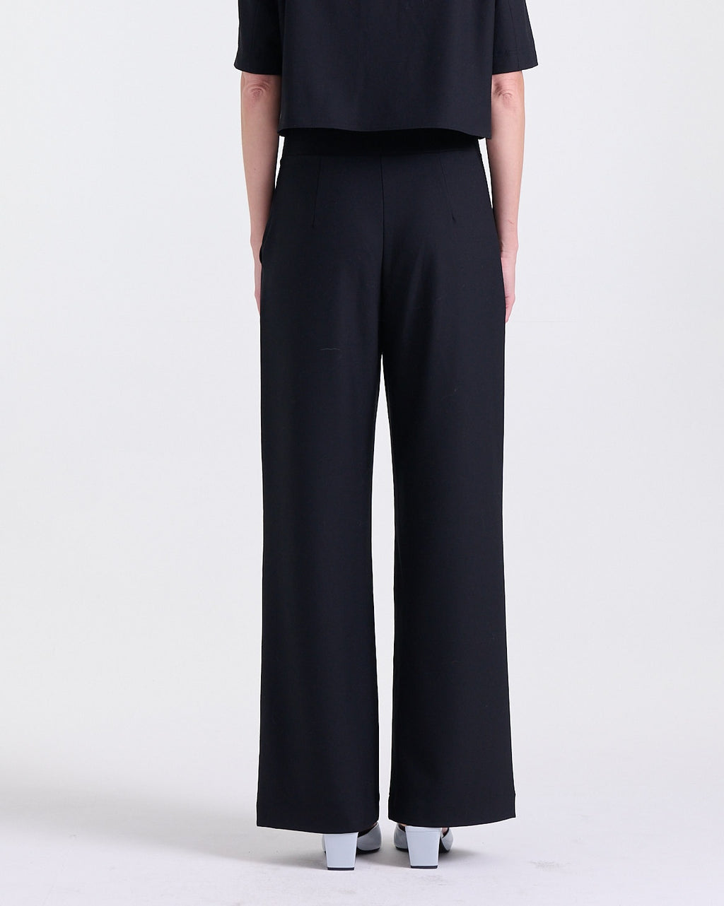 Ava Crepe Pants in Black, 67% polyester, 29% viscose, 4% elastane crepe (heavy weight), Work edit, Deméa Paris