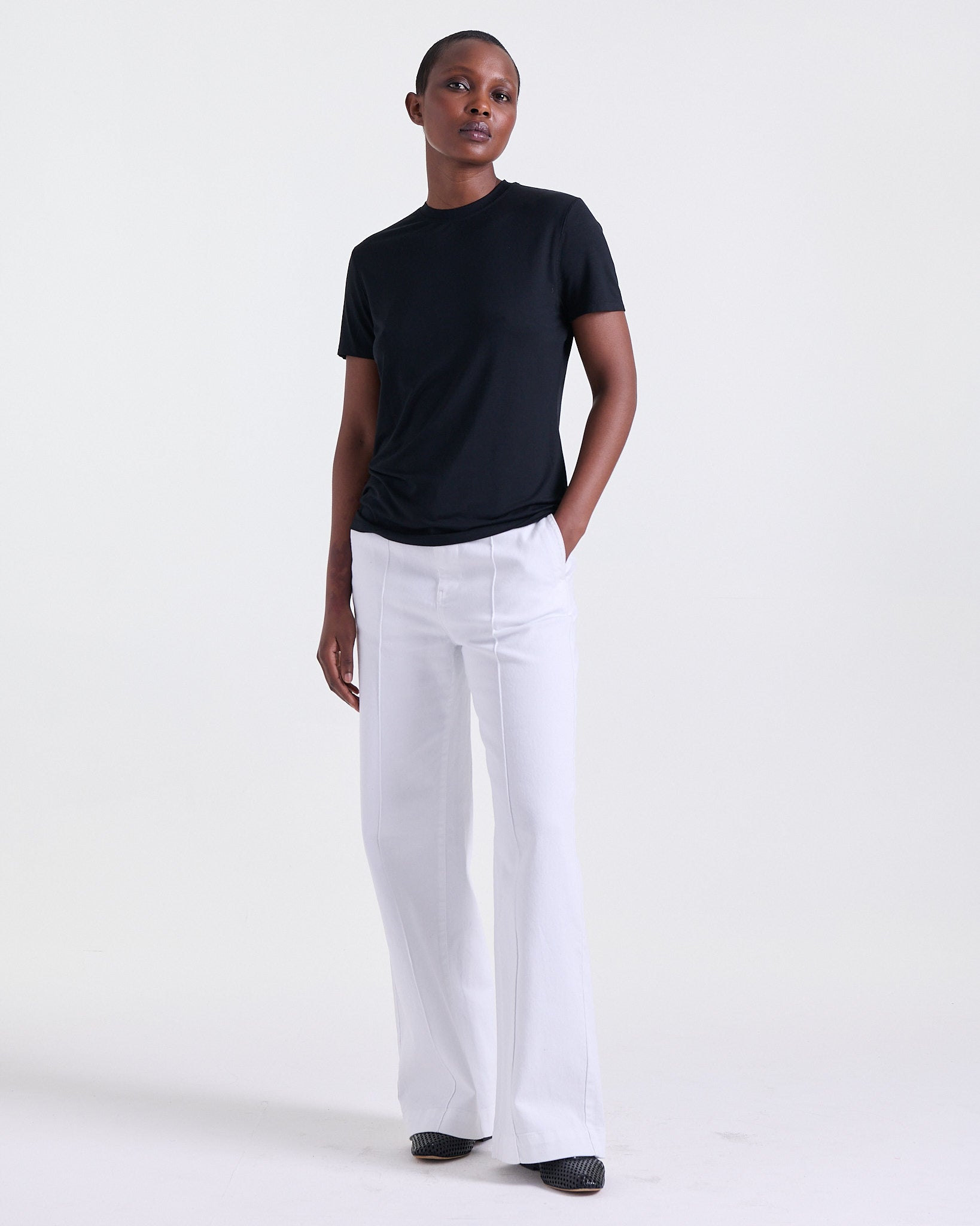 Amira T-shirt in Black, straight, relaxed fit, Boarding Call edit, Deméa Paris