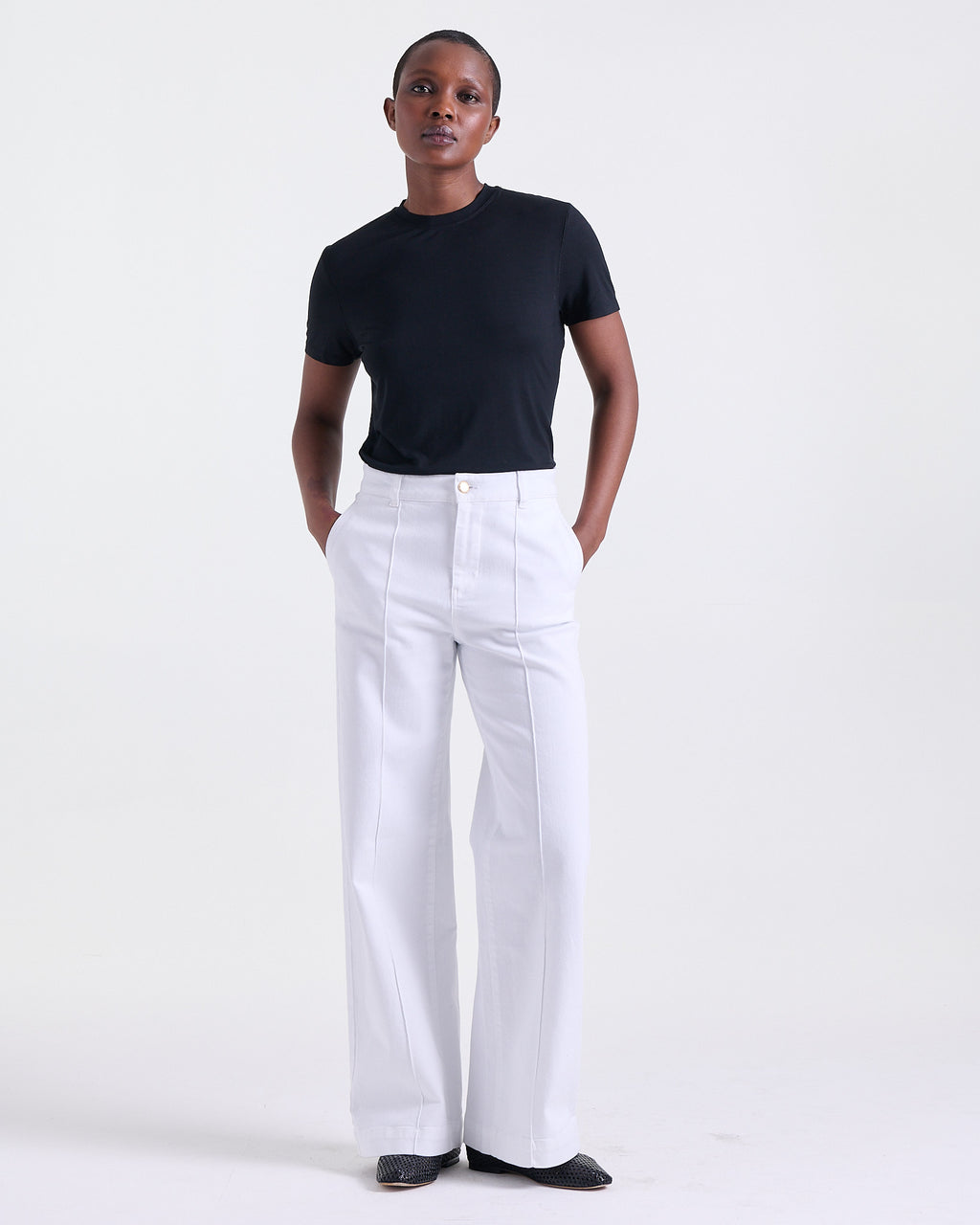 Avery Wide Jeans in White, full-length, Casual Chic edit, Deméa Paris